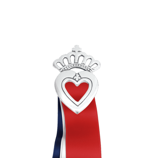 17.May bow children, white