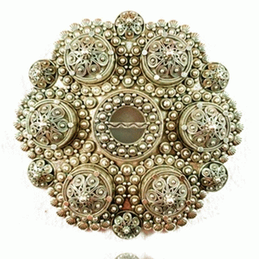 Kolbjørns Boole brooch old gold plated