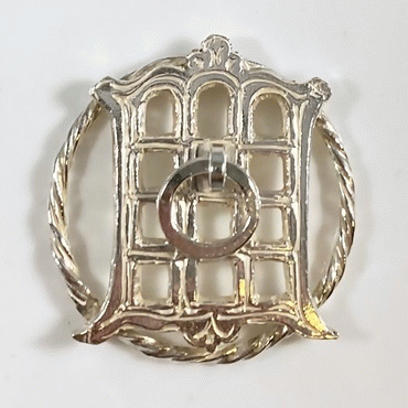 Eyelet minuscle with circle pendant (pair)